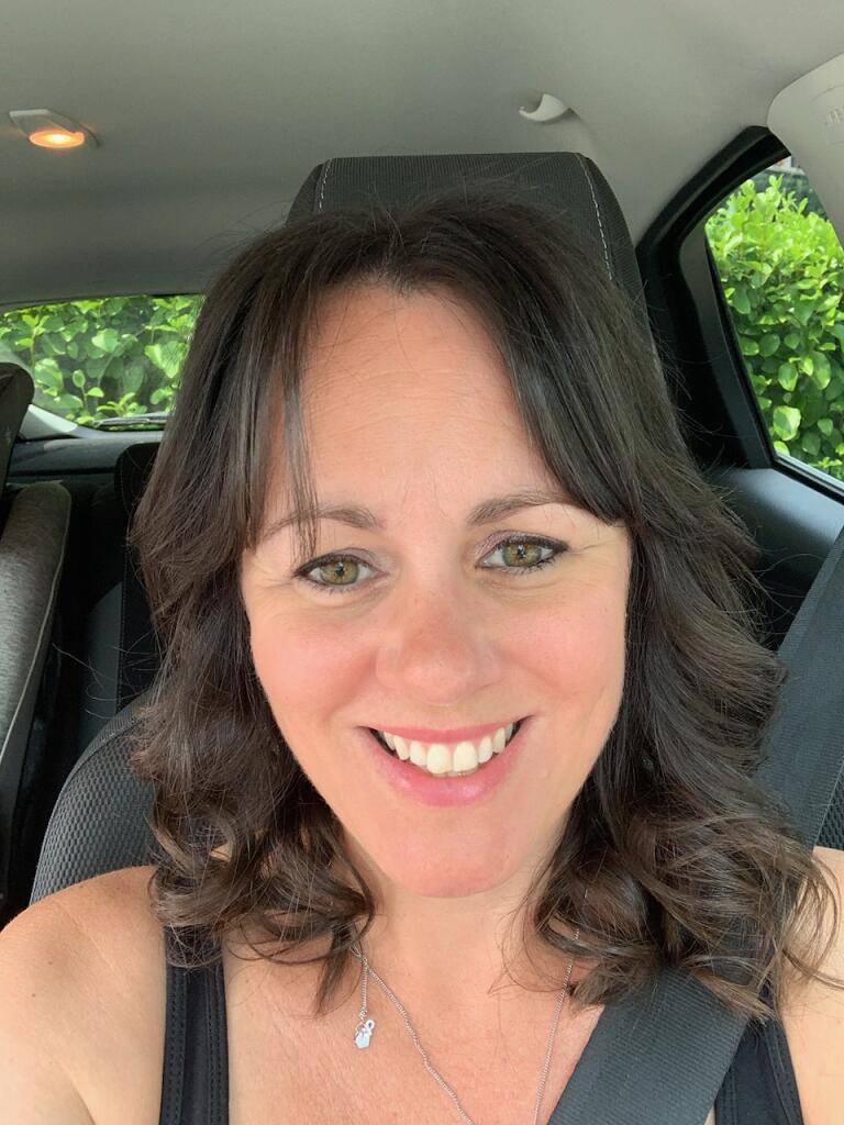 Mrs Lisa Jones