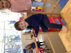 73AD12C5-59E1-4A8B-9922-695D2B5AD52A